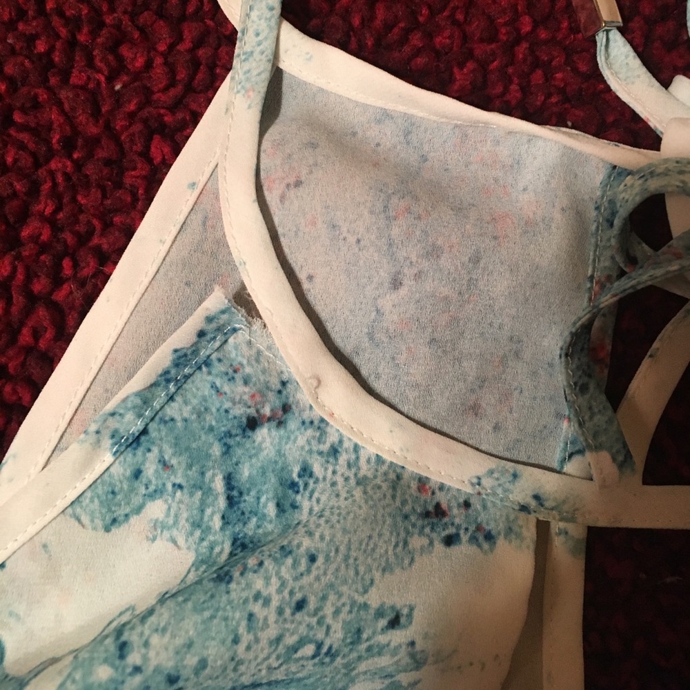 Flowy tank - Picture 3 of 4