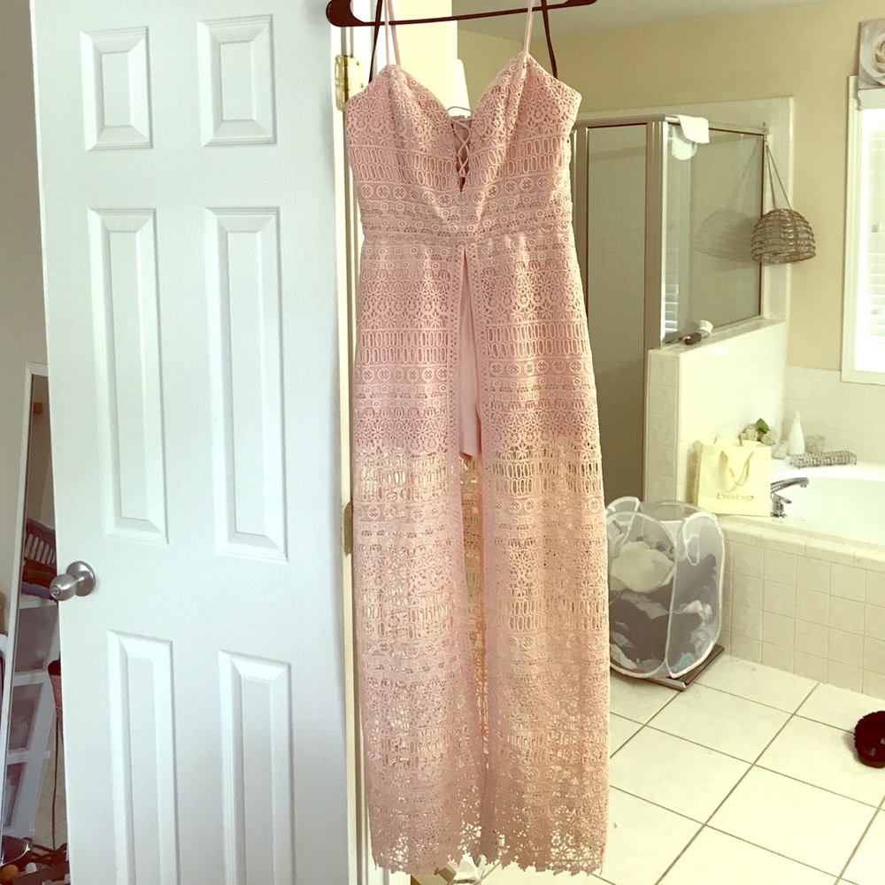 Very cute sexy short/ dress outfit!