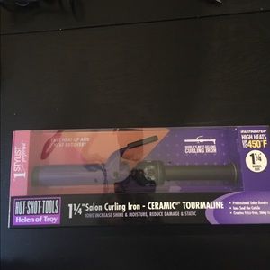 1 1/4" salon curling iron- brand new