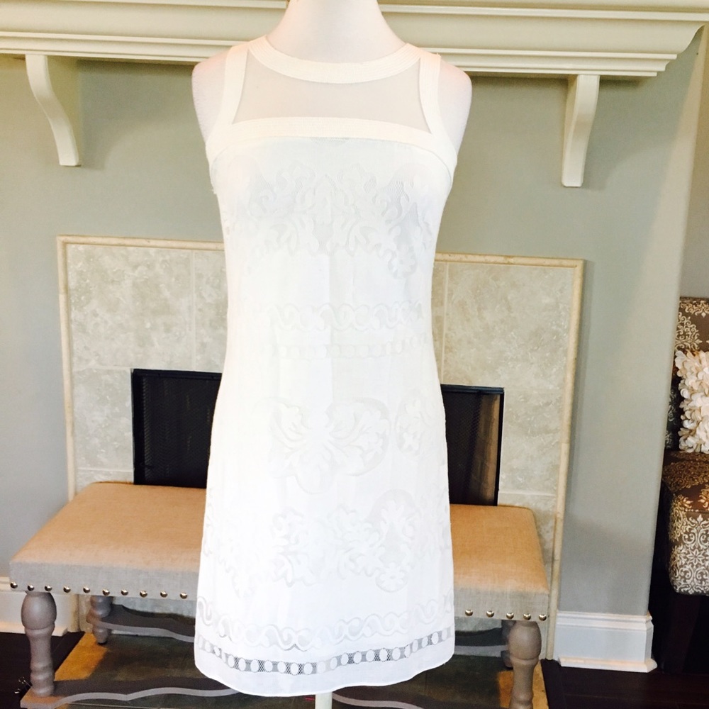 ✨HP✨ Max Studio White Lace & sheer accent dress