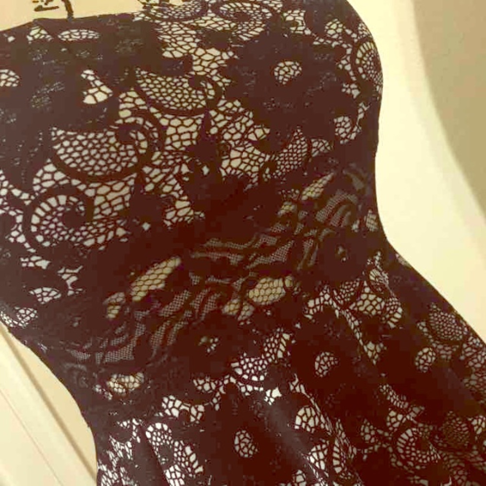 Strapless lace black & white dress