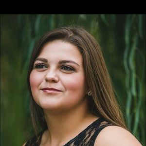 Meet your Posher, Hailey