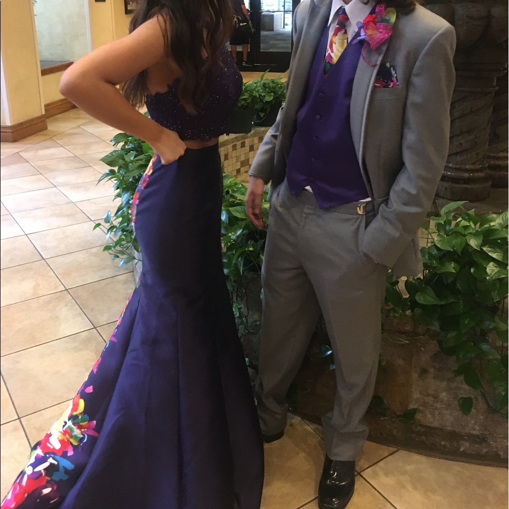 Prom Dress - Picture 3 of 5
