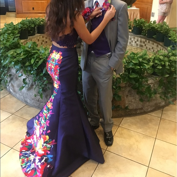 Prom Dress - Picture 2 of 5