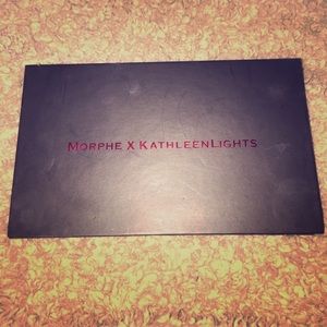 MORPHE X KATHLEEN LIGHTS Eyeshadow palette.