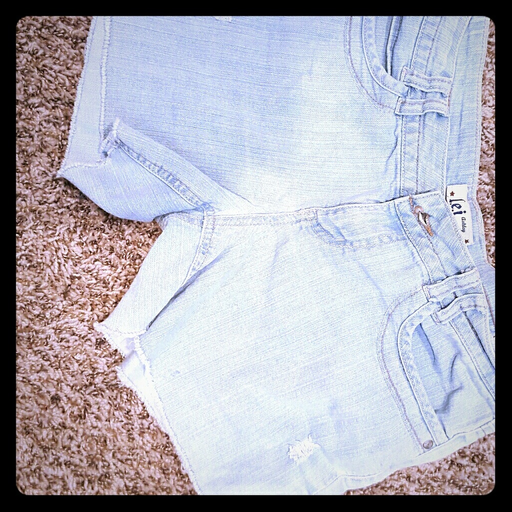 Lei distressed shorts sz11 SALE