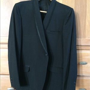 VINTAGE BLACK TUXEDO