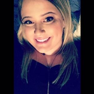 Meet your Posher, Roxanne