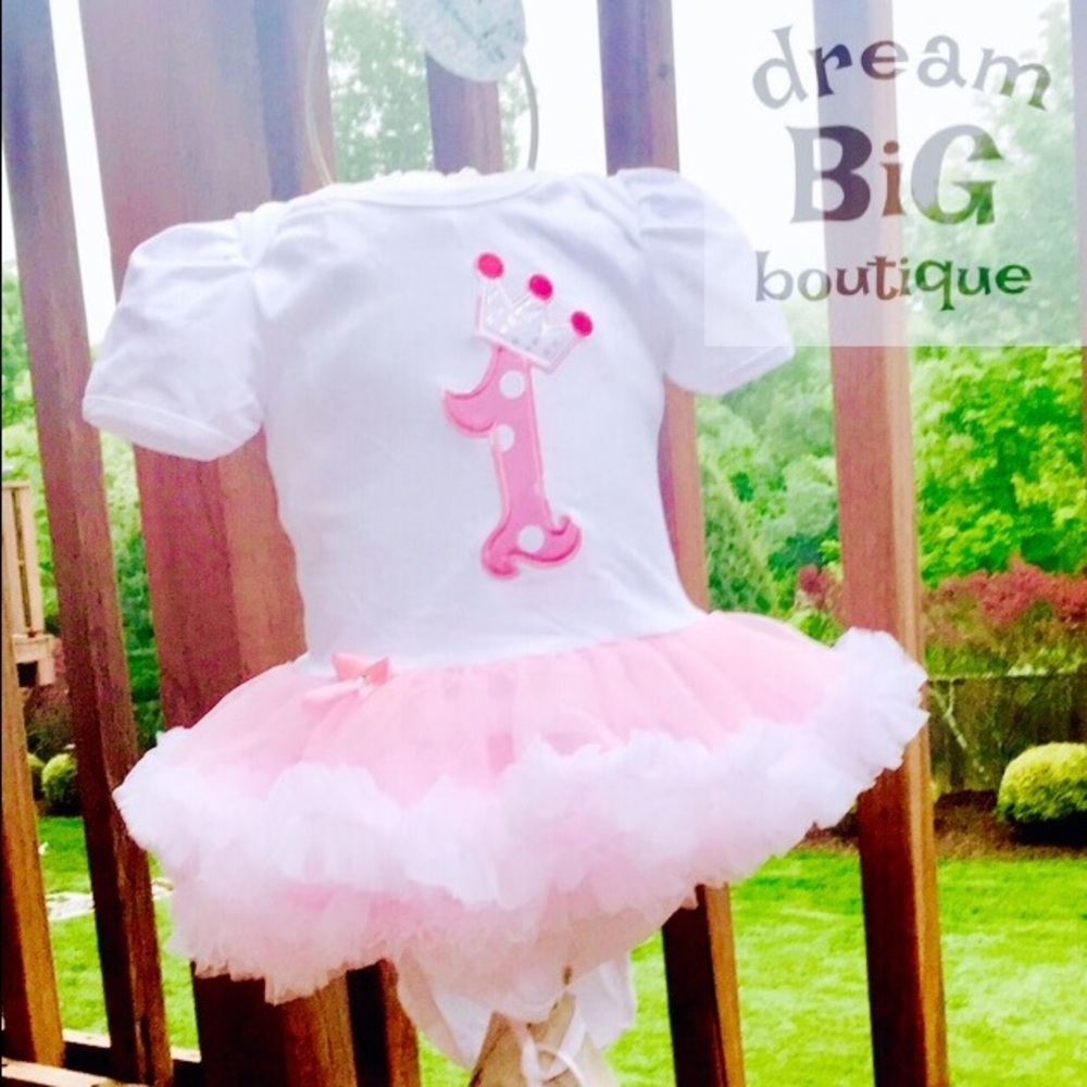 Baby 1st birthday cake smash photo Tutu romper set