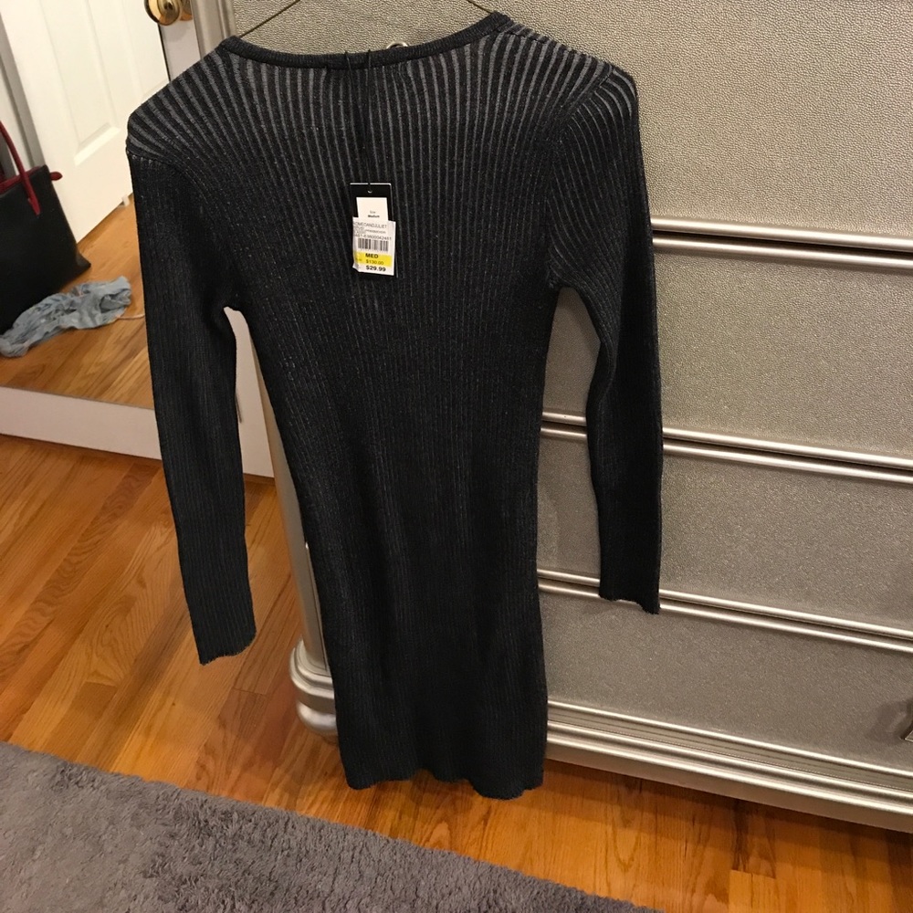 Blkgrey romeo and juliet dress - Picture 2 of 2