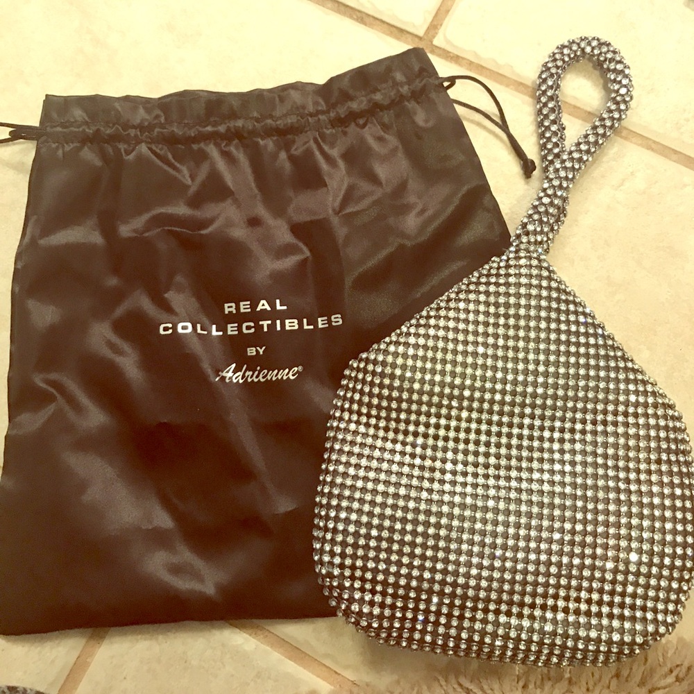 Beautiful handbag NWOT! 😎