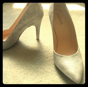 Guess snakeskin pumps