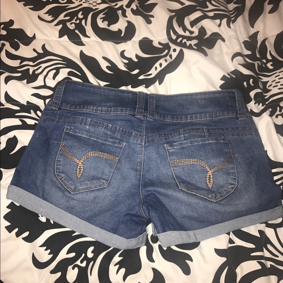 Cute Shorts - Picture 2 of 2