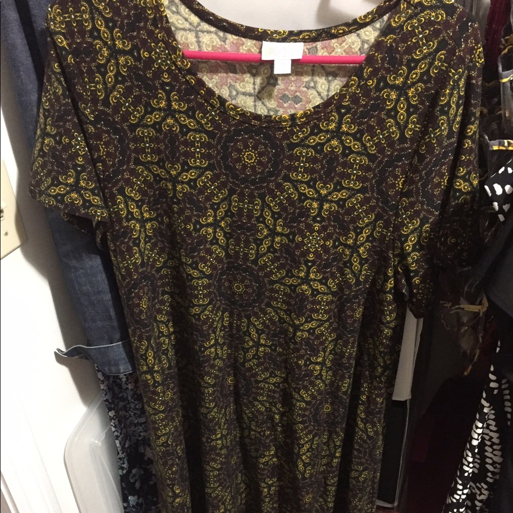 Lularoe Carly SUPER soft!