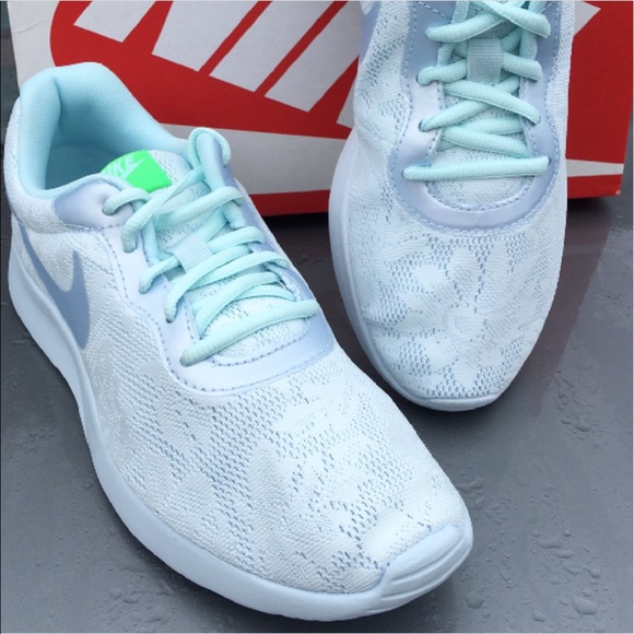 Newest Nike Mint Print Sneaker!  - Picture 3 of 7