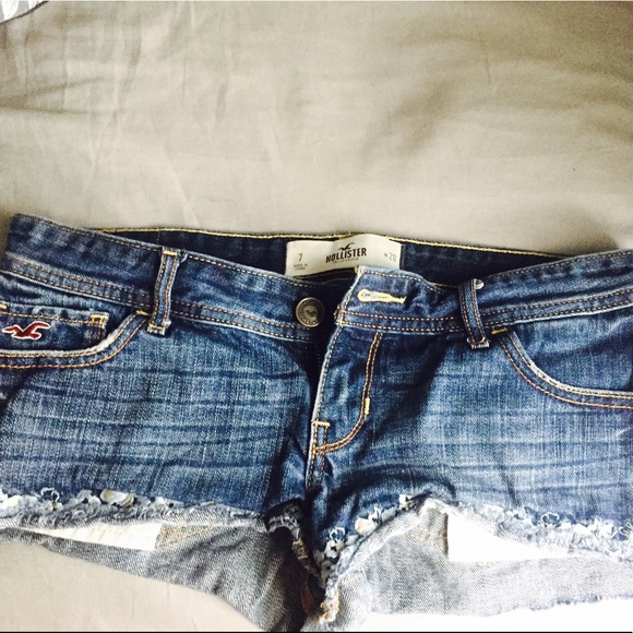 Hollister short shorts - Picture 1 of 3