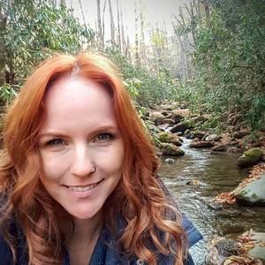 Meet your Posher, Leslie