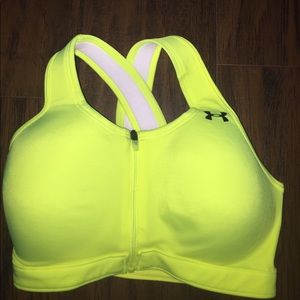 XS Under Armour Padded Sports Bra