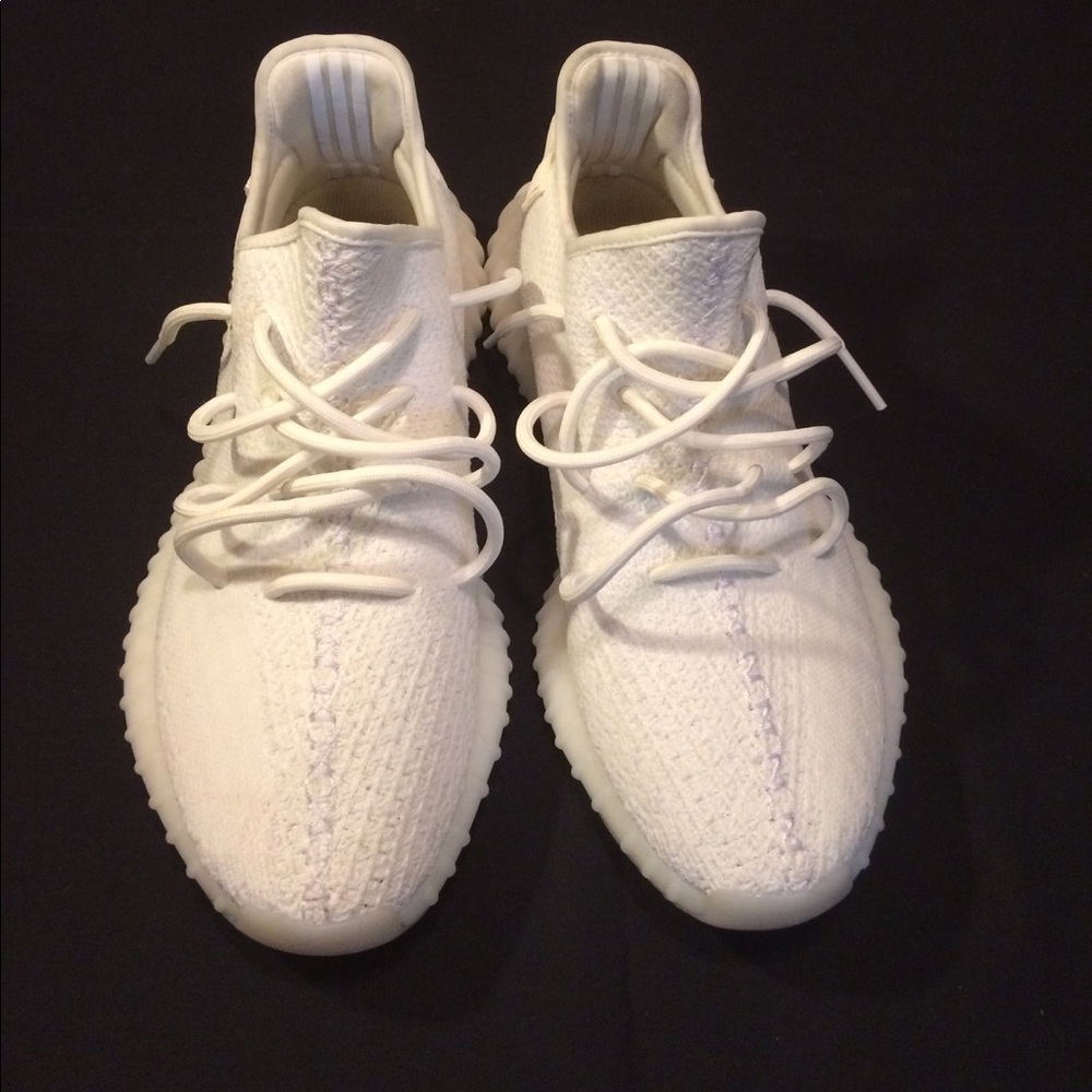 💯% Auth Yeezy boost - Picture 3 of 4