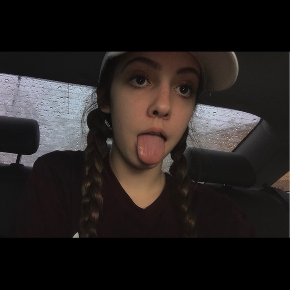 Meet your Posher, Jenna - Picture 1 of 1