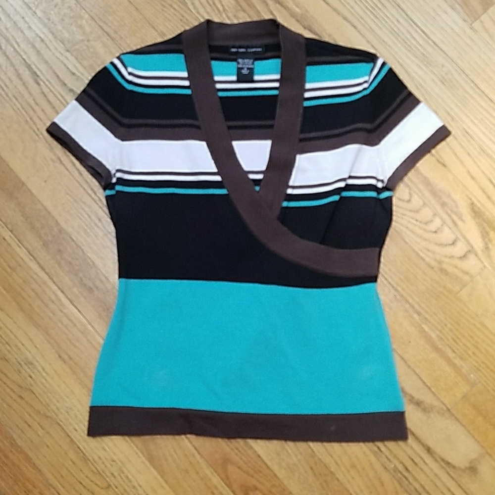 Short sleeve top