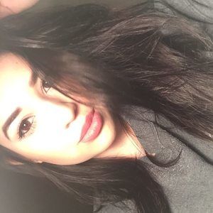 Meet your Posher, Mia