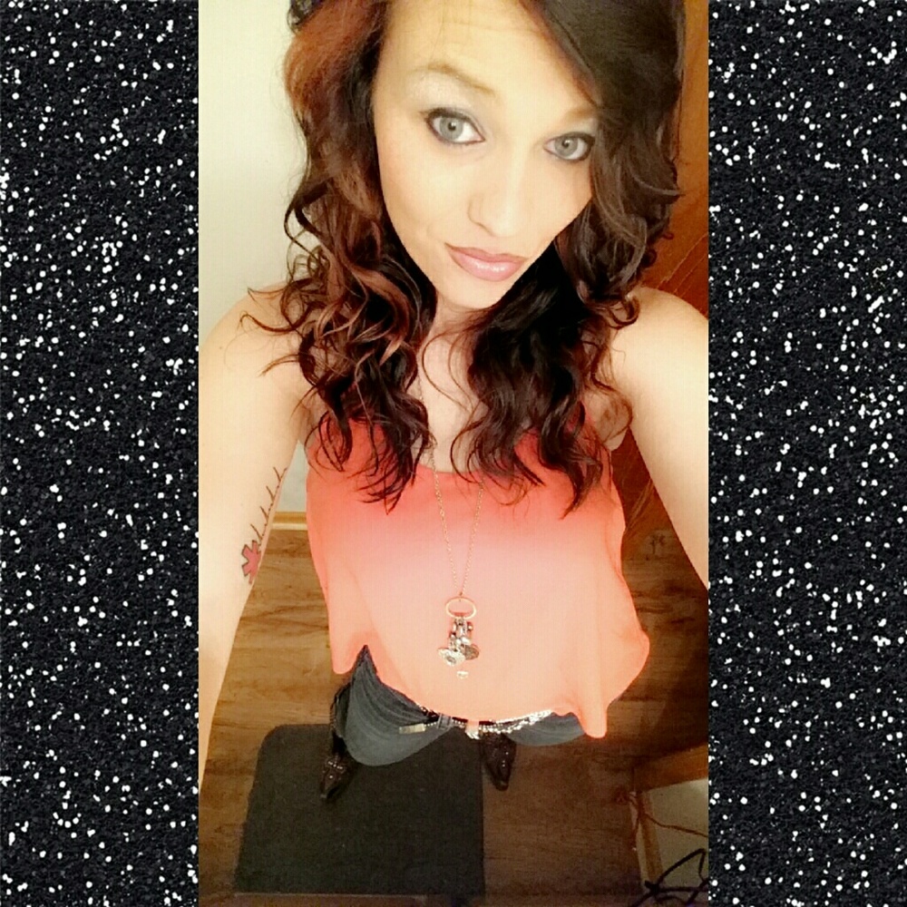 Meet your Posher, Alisha