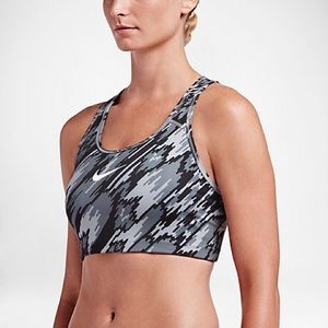 Nike overdrive women's sports bra