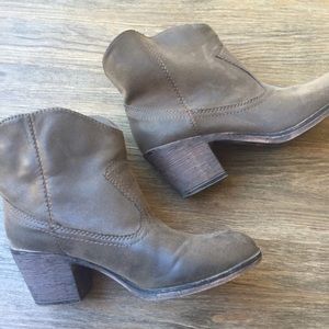 Rocket Dog Size 9 Booties