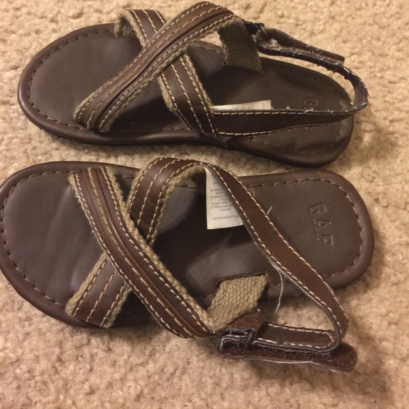 GAP Shoes Preowned Baby Gap Boys Toddler Brown Sandal 1 Poshmark