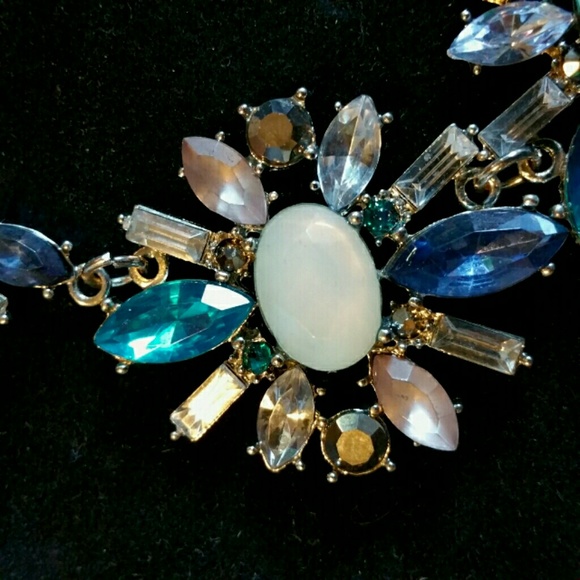 Jeweled Statement Necklace - Picture 3 of 7