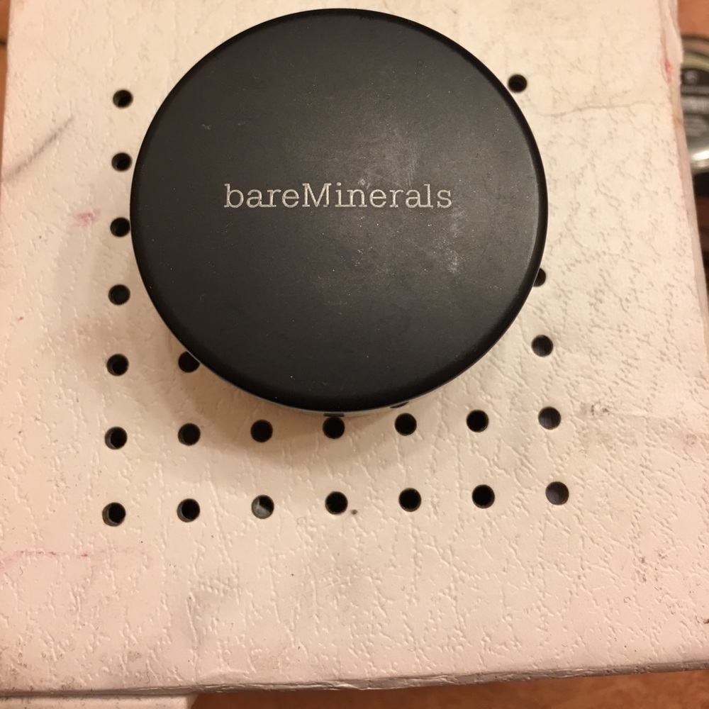 New bare mineral blush (GIDDY PINK)