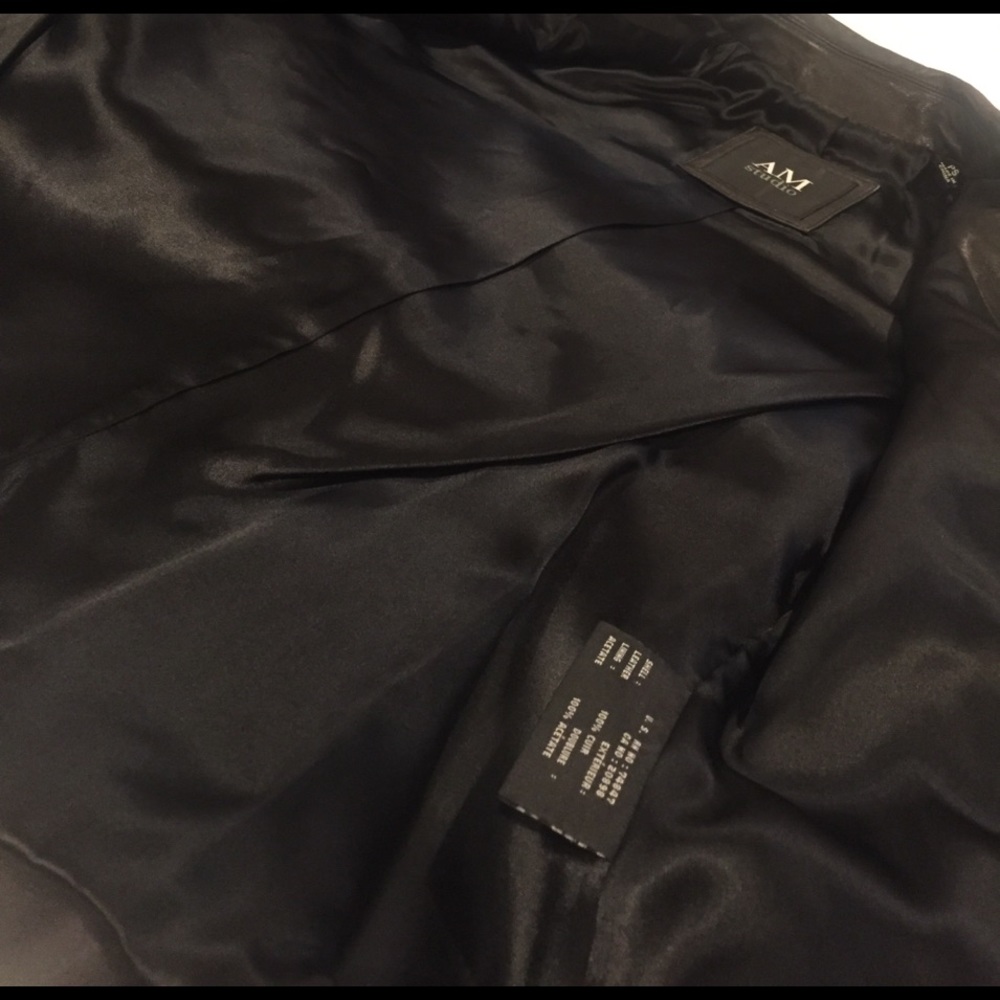 Leather jacket - Picture 3 of 8