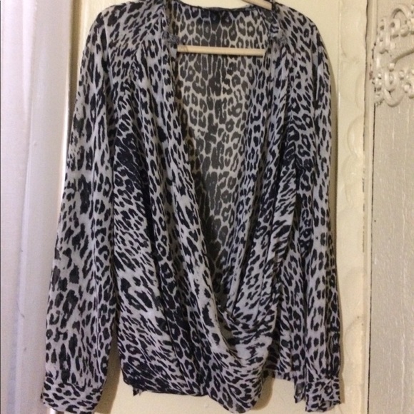 Kenneth cole leopard print blouse size X large - Picture 2 of 5