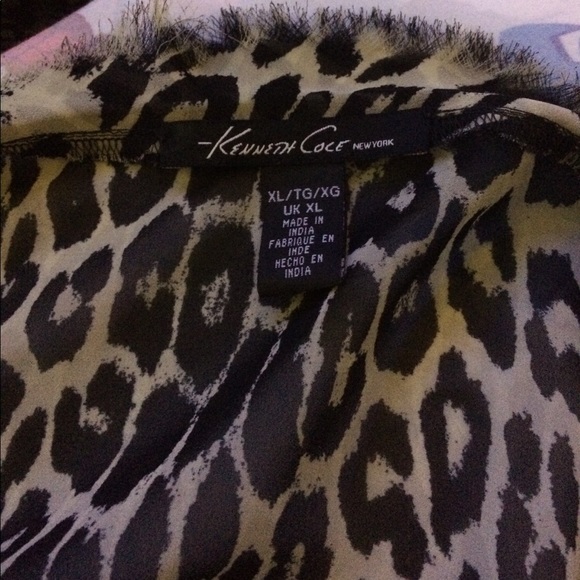 Kenneth cole leopard print blouse size X large - Picture 5 of 5