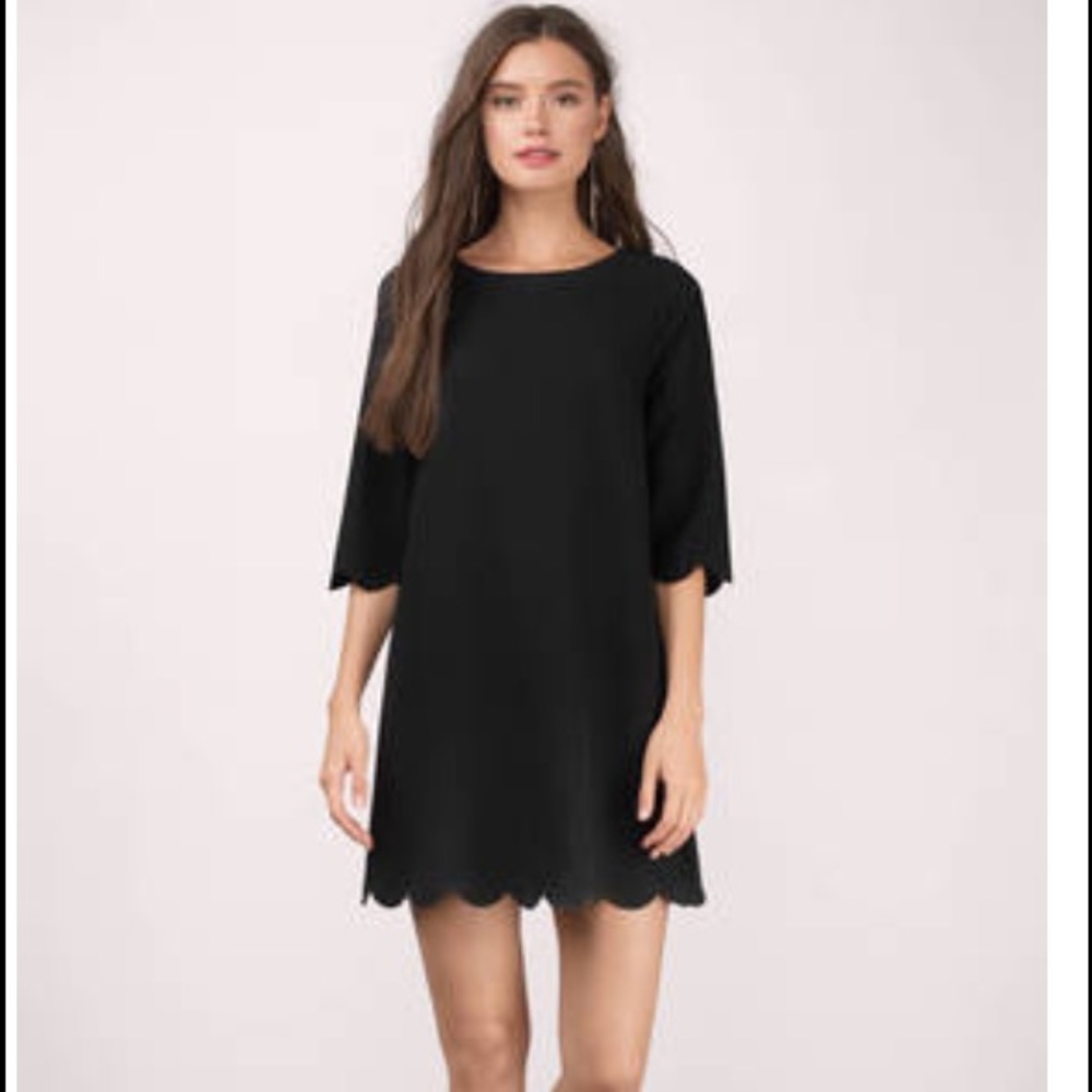 Black 3/4 sleeves scalloped dress