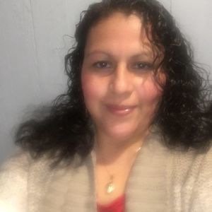 Meet your Posher, Ofelia