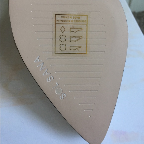 NEVER BEEN WORN SOL SANA ZANDER HEEL - Picture 3 of 7