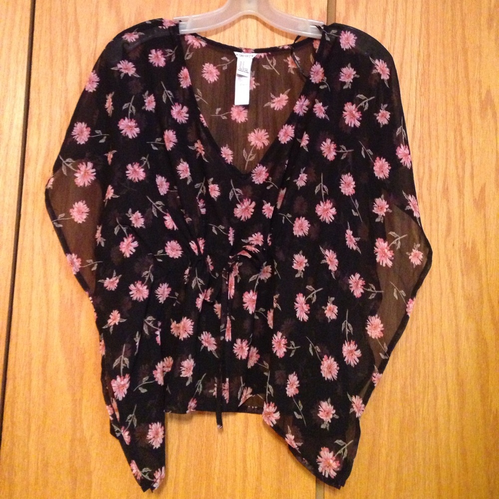 Forever 21 Floral Batwing Kimono Top