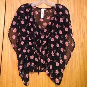 Forever 21 Floral Batwing Kimono Top
