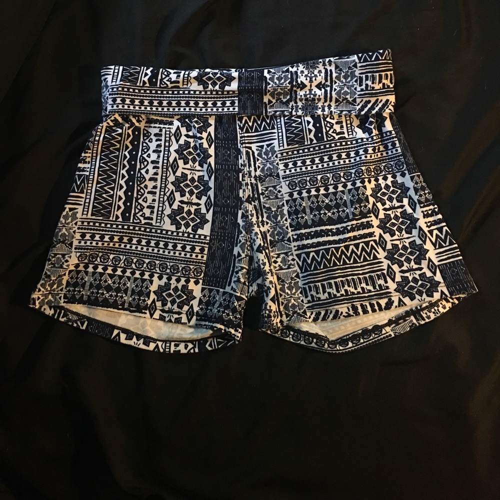 5/$25 Aztec Print Stretchy Shorts