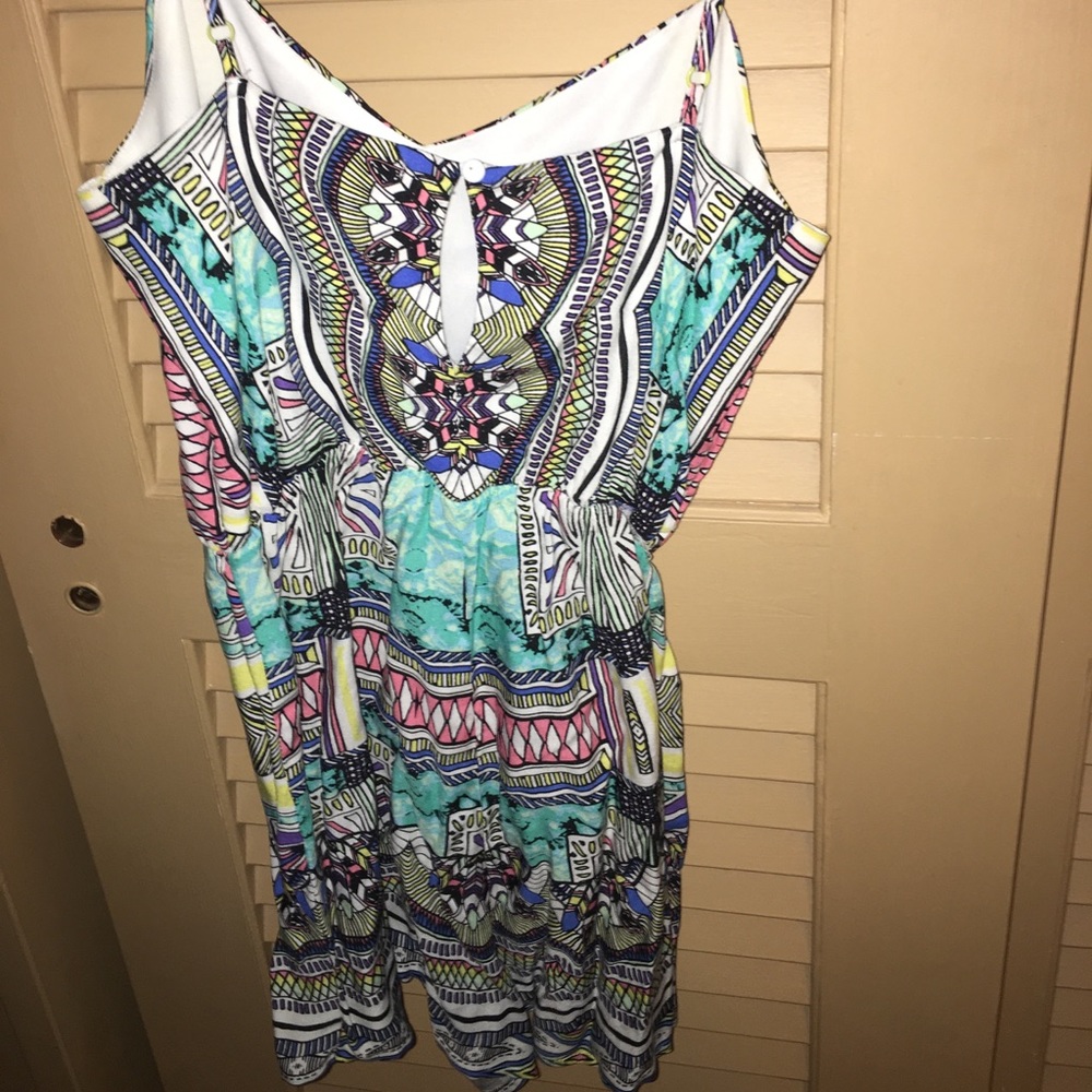 Geometric pattern romper - Picture 3 of 3