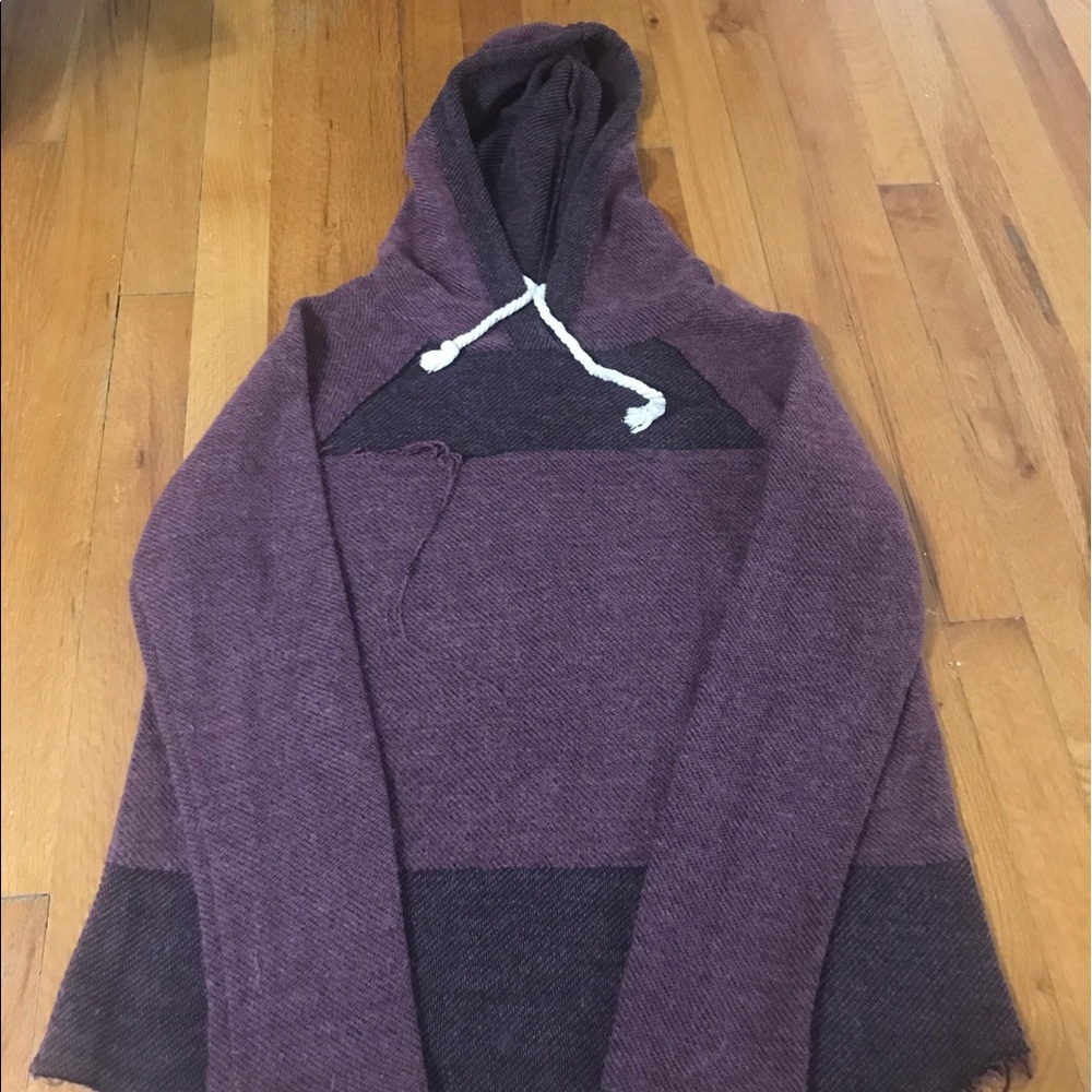 Maroon sweatshirt