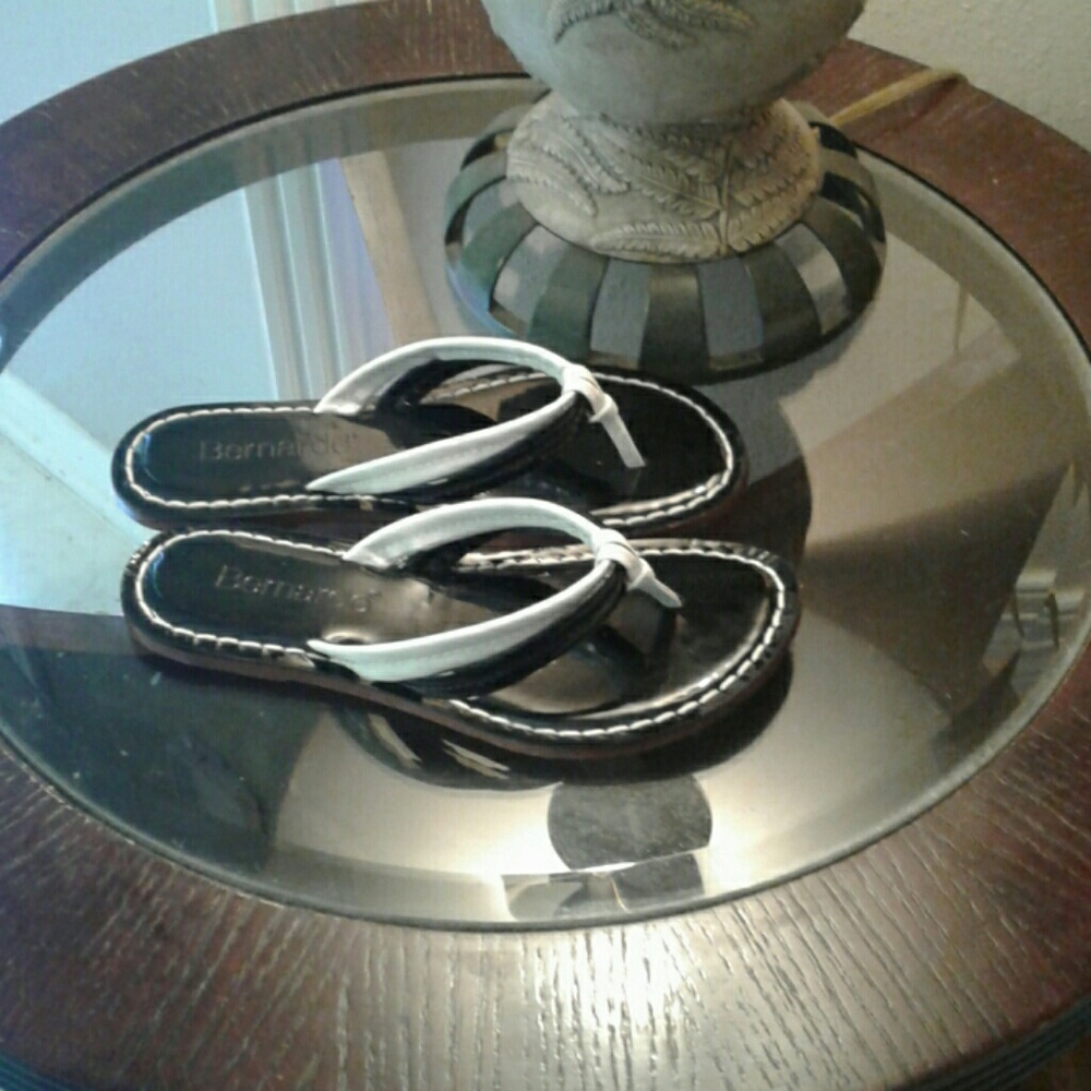 SOLD..Bernard black and white patent thing sandals