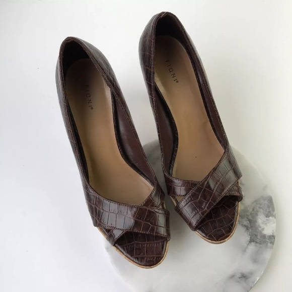 FIONI Clothing Shoes Fioni Peep Toe Heels Faux Croc Cork