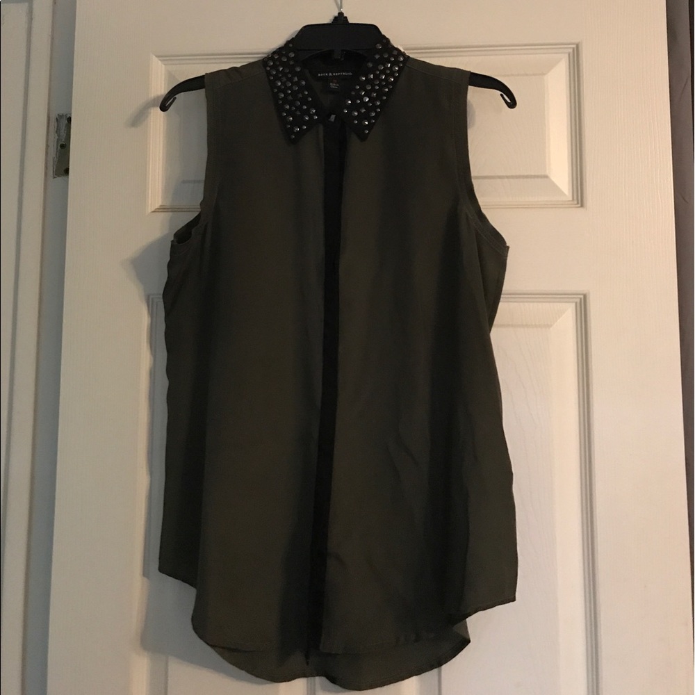 Rock & Republic ollive green polyester button up