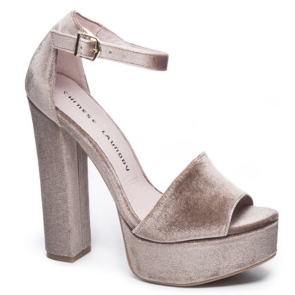 Chinese Laundry Ace Platforms in Dark Nude Sz 7.5