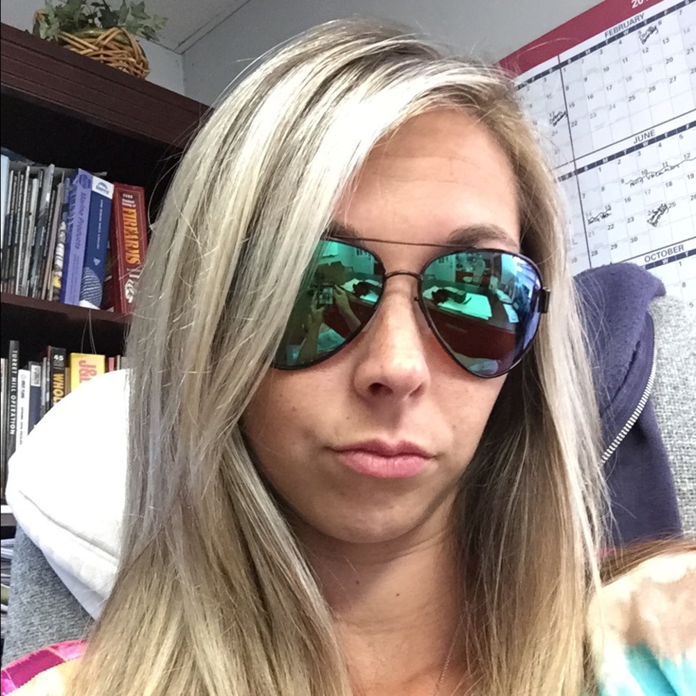 Meet your Posher, Jaclyn
