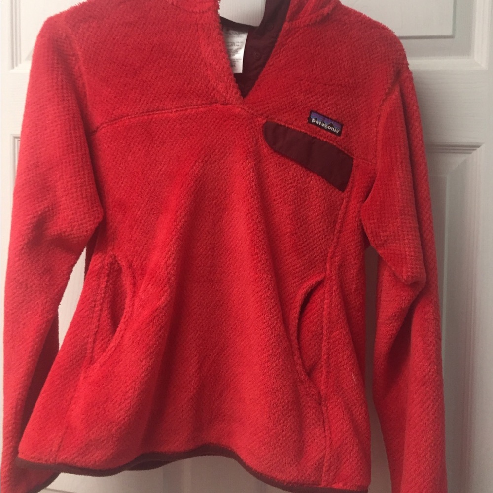 Coral Patagonia Pullover with hood