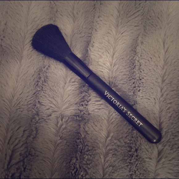 🚫SOLD🚫🆕Victoria's Secret Long Makeup Brush - Picture 2 of 3